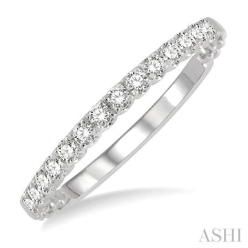 1/4 Ctw Lattice Round Cut Diamond Wedding Band in 14K White Gold